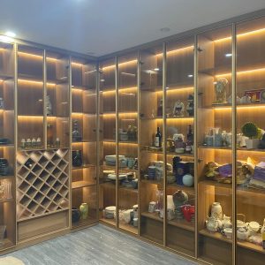 Tủ trang trí cánh kính
