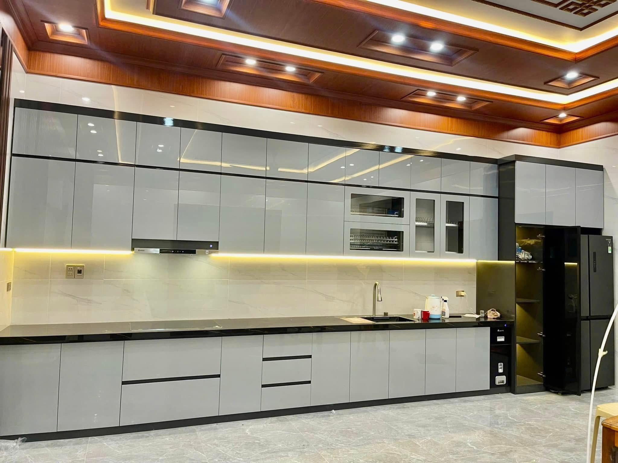 Tủ bếp gỗ công nghiệp cánh acrylic VH22