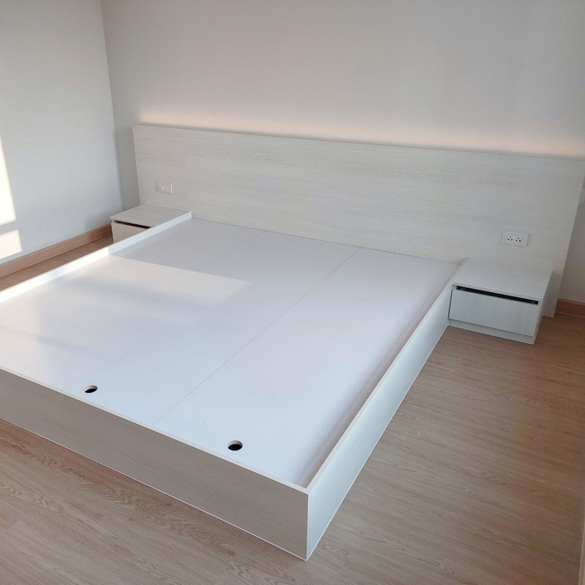 Giường ngủ gỗ công nghiệp VH05
