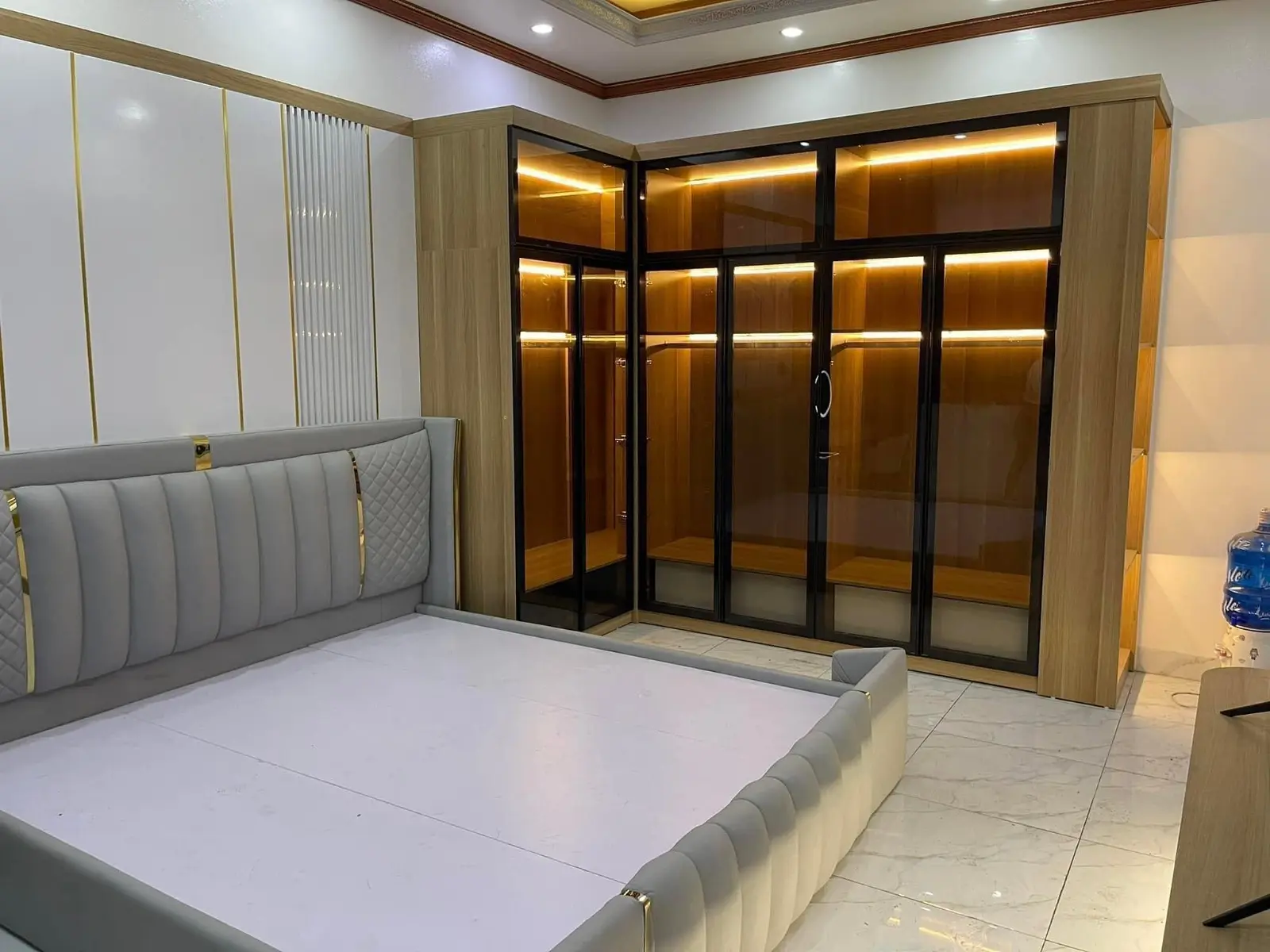 Tủ quần áo cánh kính VH47