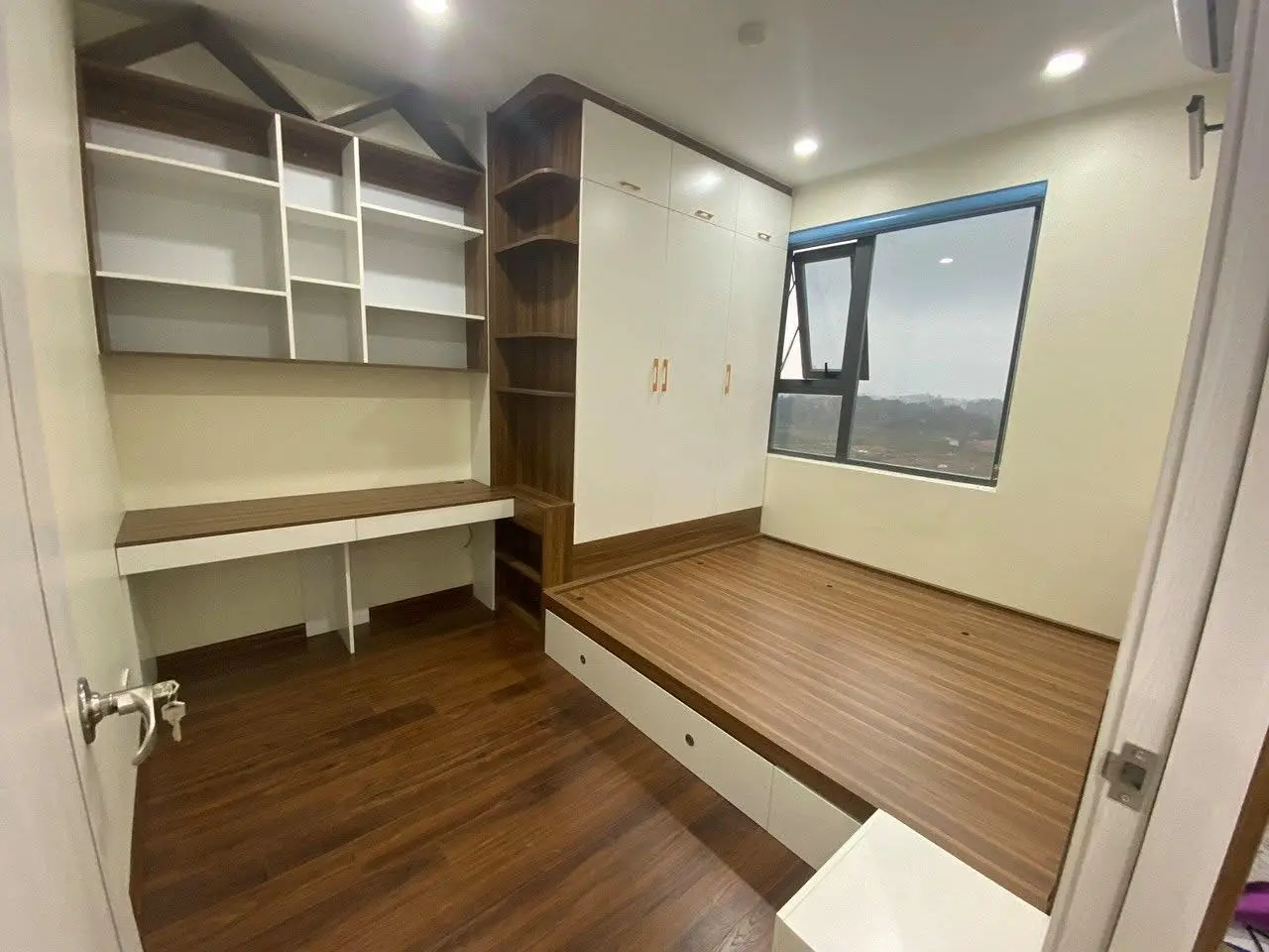 Tủ quần áo liền giường VH02